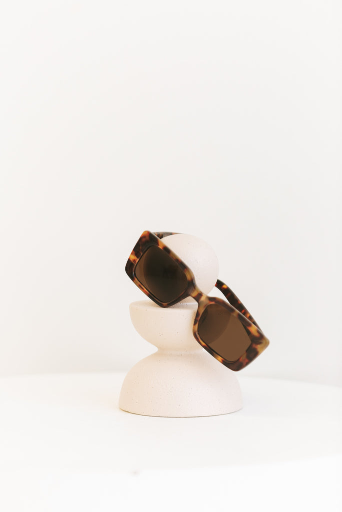 Seoni Square Sunglasses - Dark Tort