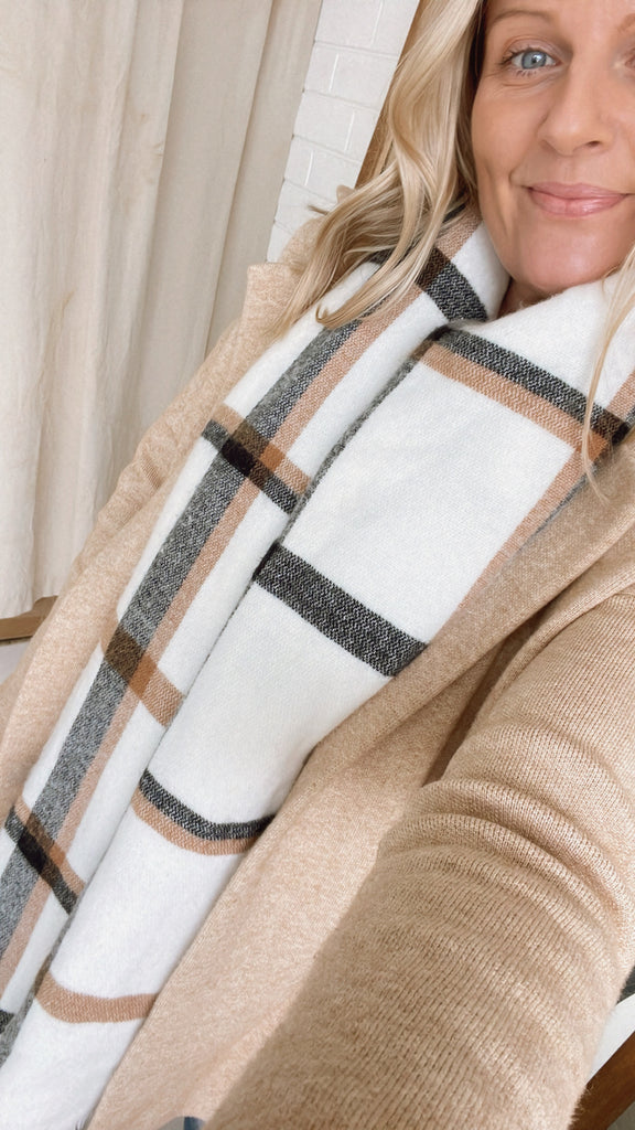 Parker Scarf - White - Betty Lane 